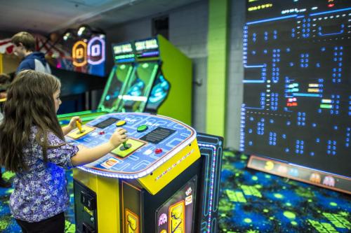 Star Wars pinball available for event rental and lease. Mile High Arcade is a full service arcade game company serving Colorado specializing in revenue sharing, games lease, event rentals, and fully restored full size classic arcade games from the 1980’s.